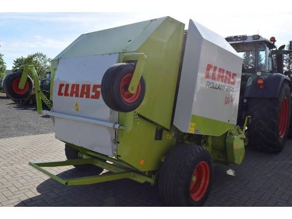 Прес-підбирач Claas Rollant 254 RC (2007)