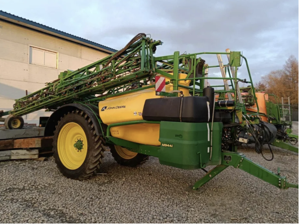 Опрыскиватель John Deere M944i (2021)