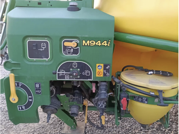 Опрыскиватель John Deere M944i (2021)
