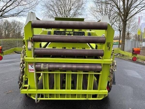 Прес-підбирач Claas Quadrant 2200 RC (2003)