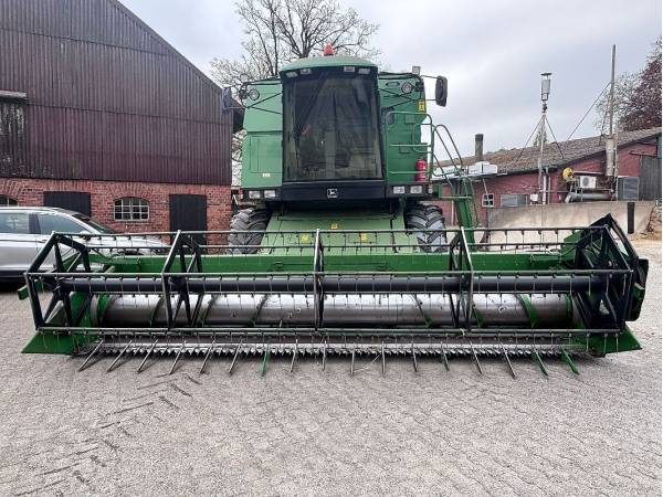 Комбайн John Deere 2264 (1998)