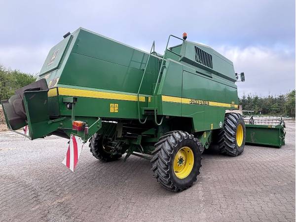 Комбайн John Deere 2264 (1998)