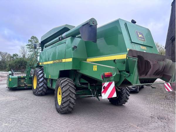 Комбайн John Deere 2264 (1998)