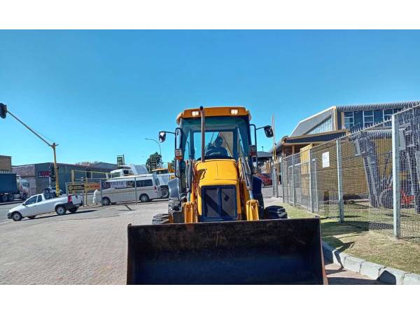Екскаватор-навантажувач JCB 3CX ECO (2013)