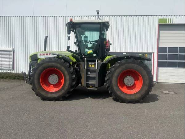 Трактор Claas Xerion 3300 (2011)