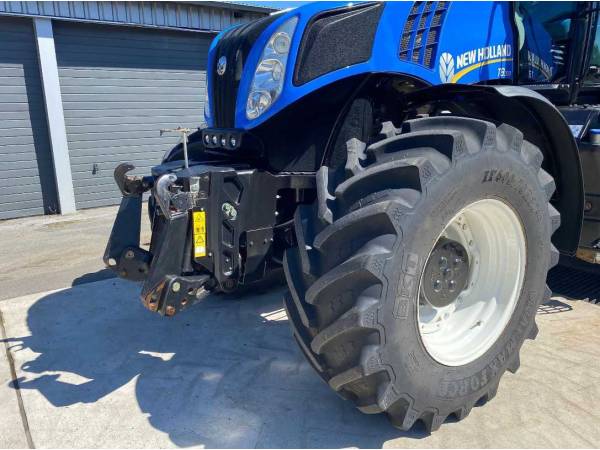 Трактор New Holland T8.300 (2012)