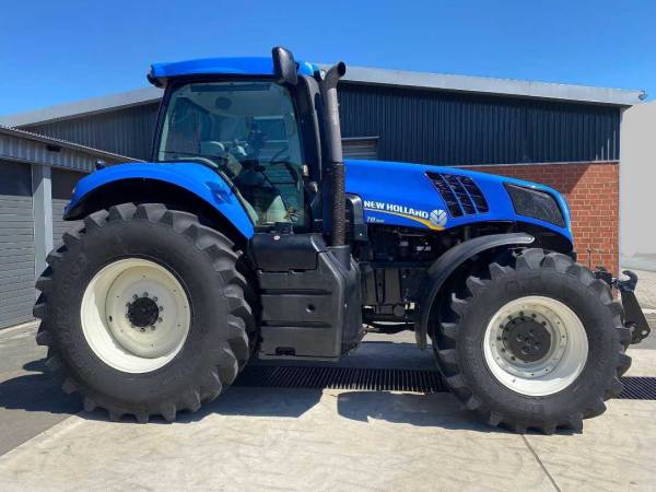 Трактор New Holland T8.300 (2012)