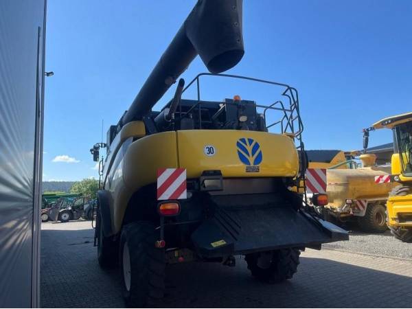 Комбайн New Holland CR 9070 (2008)