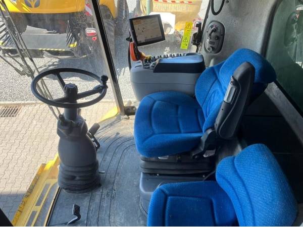 Комбайн New Holland CR 9070 (2008)