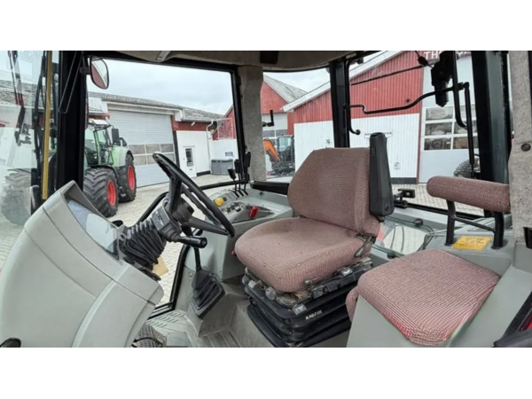 Трактор Massey Ferguson 6160 (1996)