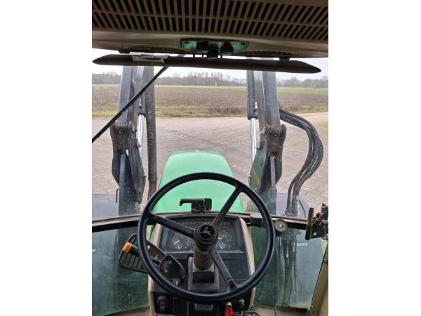 Трактор John Deere 6610 (2001)
