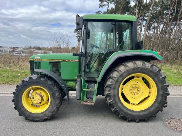 Трактор John Deere 6300 (1996)
