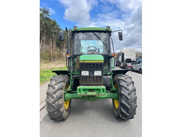 Трактор John Deere 6300 (1996)