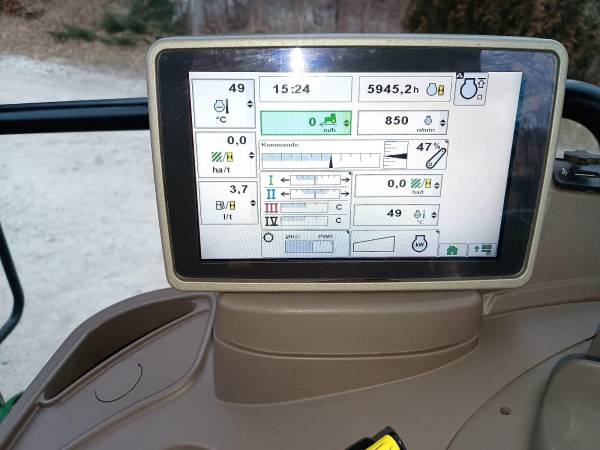 Трактор John Deere 6150R (2013)