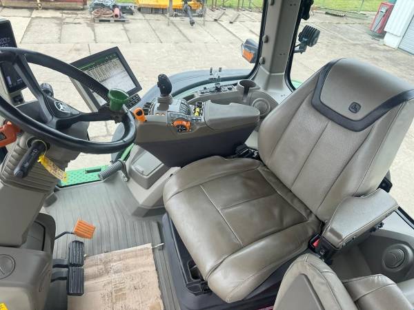 Трактор John Deere 8R 370 (2021)