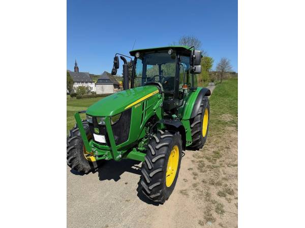 Трактор John Deere 5075M (2023)