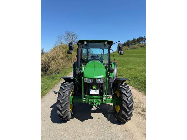 Трактор John Deere 5075M (2023)