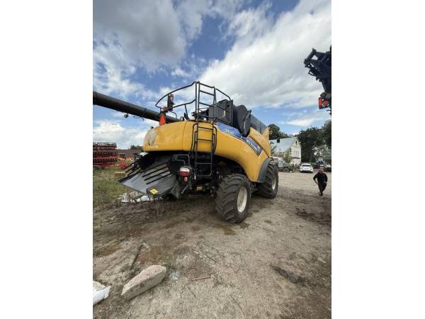Комбайн New Holland CR 890 (2021)