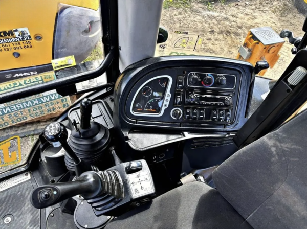 Экскаватор-погрузчик JCB 4CX (2010)