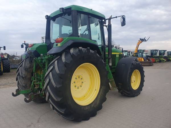 Трактор John Deere 6910 (2001)
