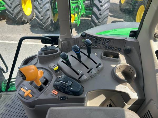  Трактор John Deere 6155M (2023)