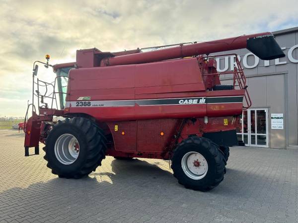 Комбайн Case IH 2388 Axial-Flow X-Clusive (2004)
