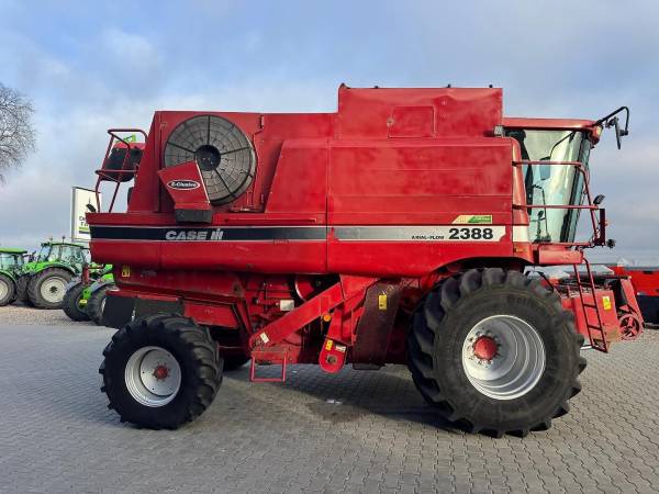 Комбайн Case IH 2388 Axial-Flow X-Clusive (2004)
