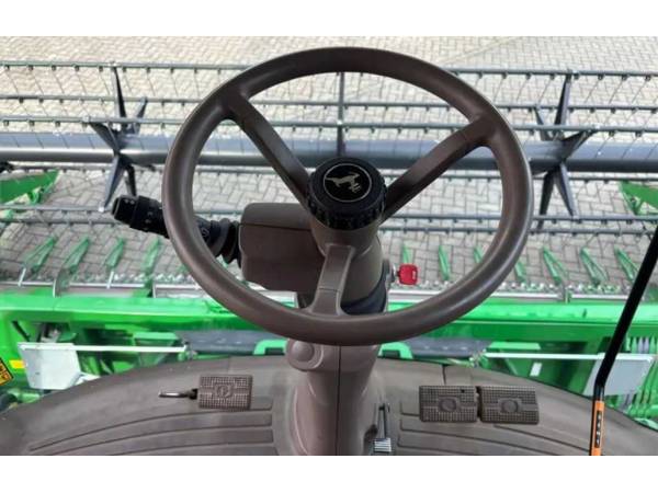 Комбайн John Deere W540 (2012)