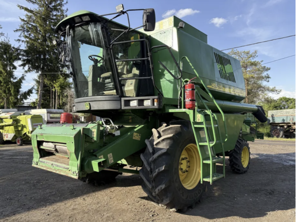 Комбайн John Deere 1450 CWS (2007)
