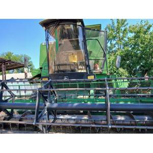 Комбайн John Deere 1075 (1984)