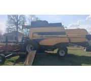 Комбайн New Holland CSX7080