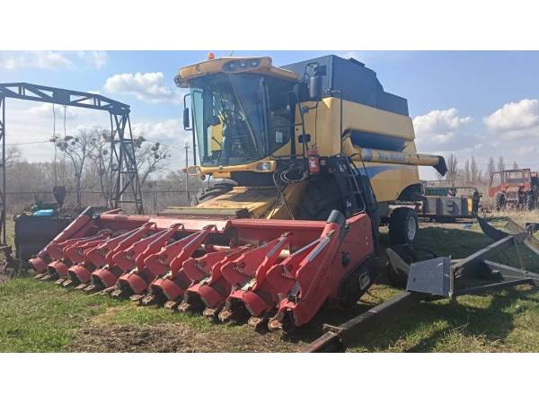 Комбайн New Holland CSX7080 (2011)