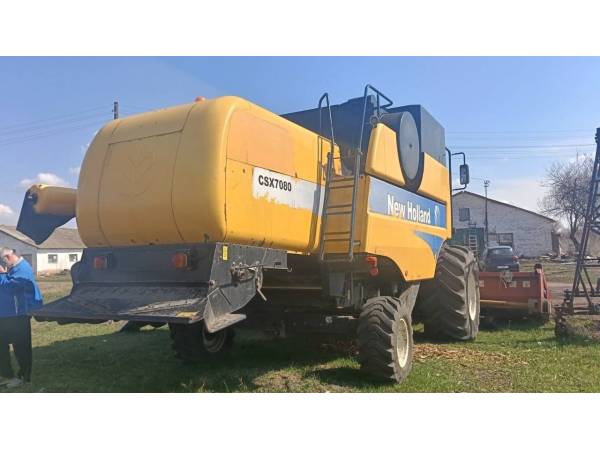 Комбайн New Holland CSX7080 (2011)