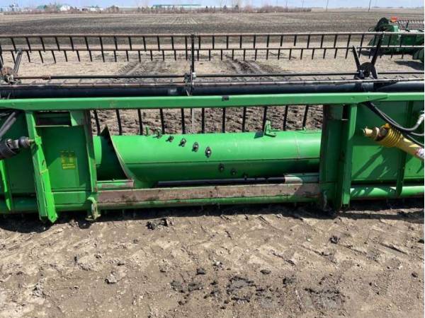 Жниварка John Deere 930F (2002)