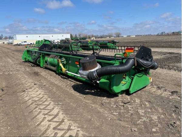 Жниварка John Deere 930F (2002)