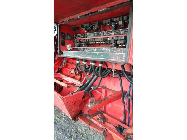 Комбайн Massey Ferguson 40 (1995)