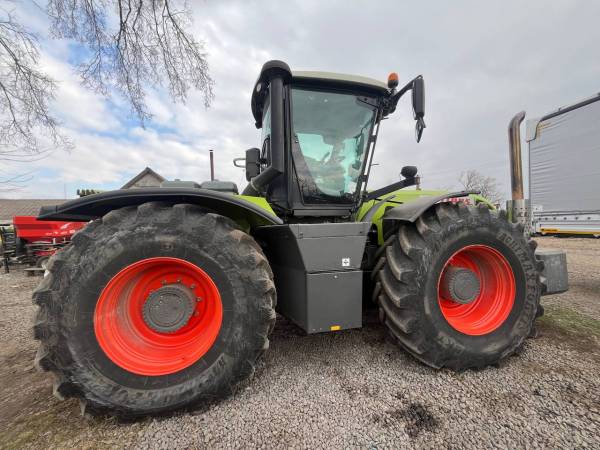 Трактор Claas Xerion 3300 (2012)