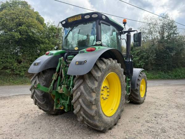 Трактор John Deere 6215R (2020)