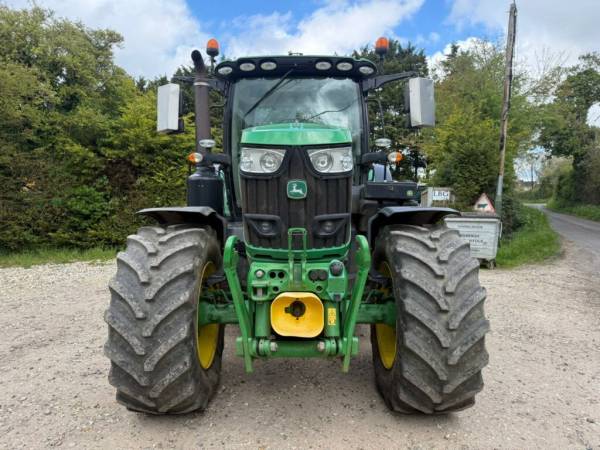 Трактор John Deere 6215R (2020)