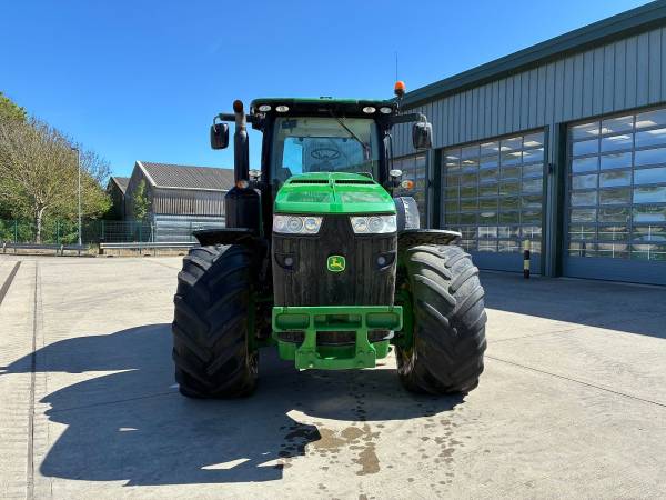 Трактор John Deere 8310 R (2012)
