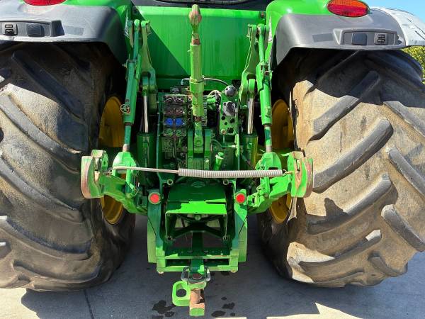 Трактор John Deere 8310 R (2012)