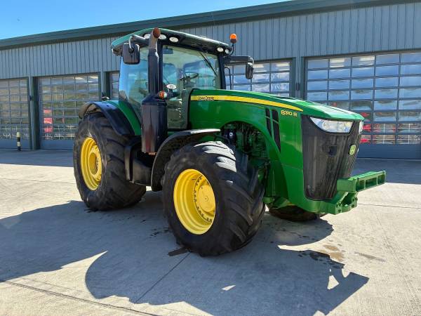 Трактор John Deere 8310 R (2012)