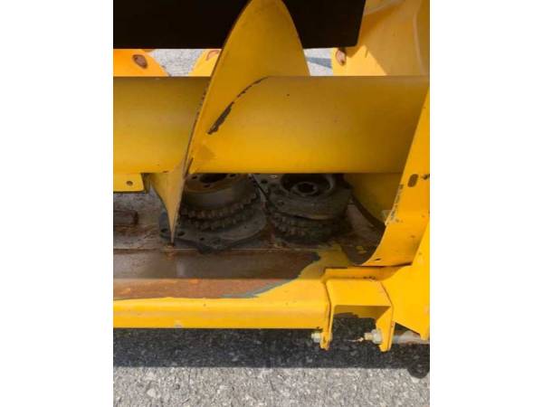 Жниварка кукурудзяна  New Holland MF 670 N (2008)