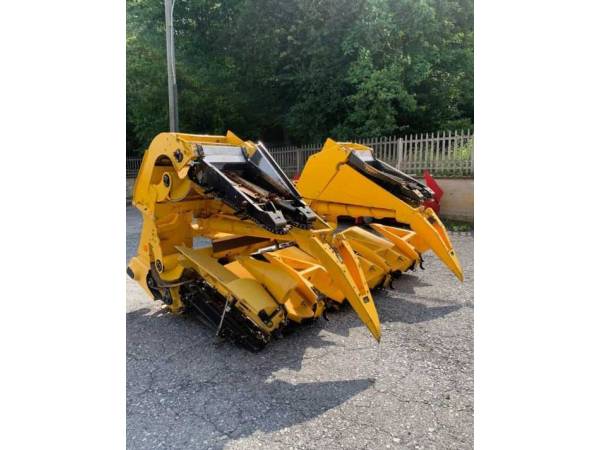 Жниварка кукурудзяна  New Holland MF 670 N (2008)