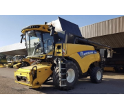 Комбайн New Holland CR 8.90