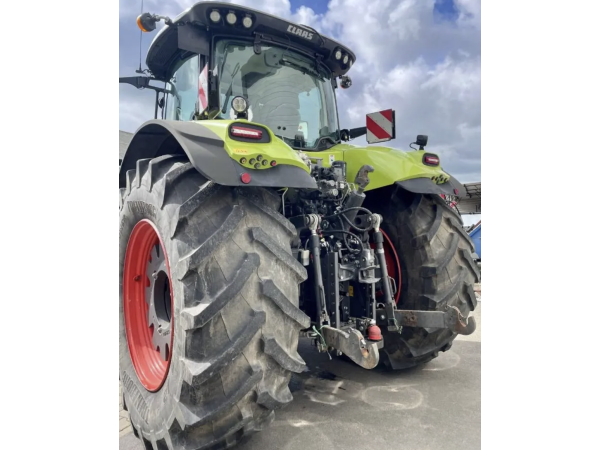 Трактор Claas Axion 870 (2023)