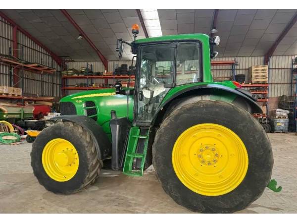 Трактор John Deere 7530 (2011)