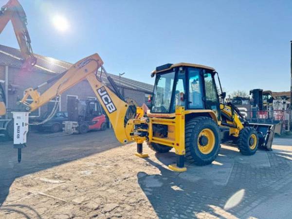 Экскаватор-погрузчик JCB 3DX (2025)