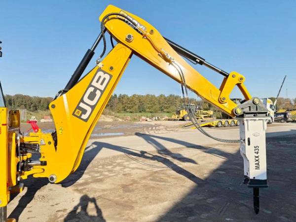 Экскаватор-погрузчик JCB 3DX (2025)