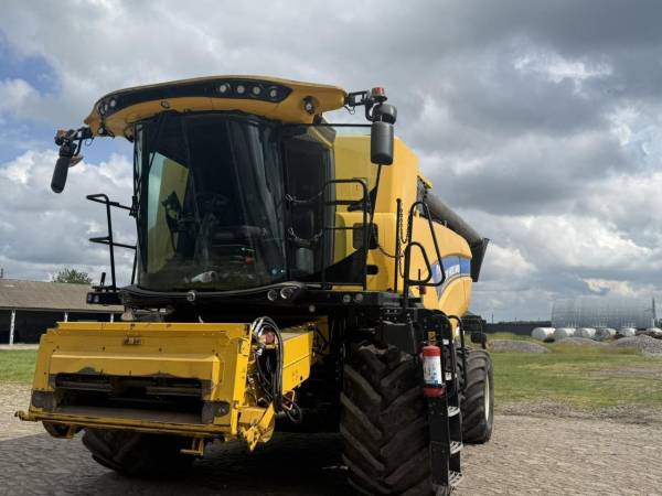 Комбайн New Holland CX 8.80 (2022)